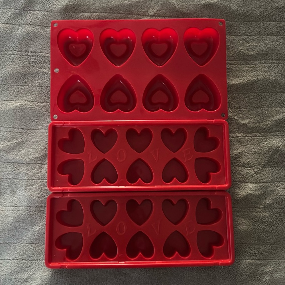 3pk of Red Plastic/ Silicone Heart Molds